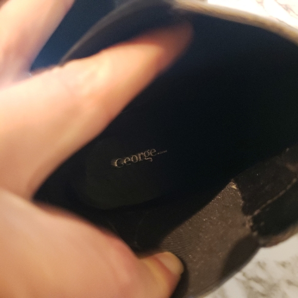 Plaid pull on ankle booties size 9 - Picture 8 of 9